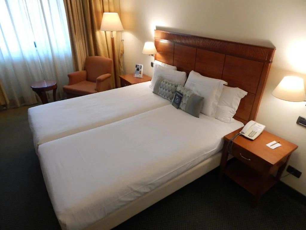 Accessible Double Room — Mercure Leonardo da Vinci Rome Airport