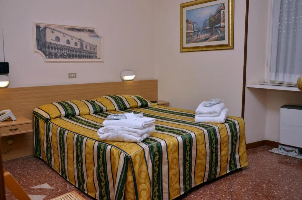 Double Room with Spa Access — Hotel Argentina & SPA