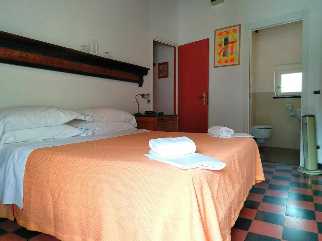 Camera Matrimoniale con Aria Condizionata — Hotel Gianni Franzi