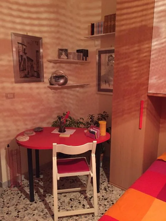 Camera Matrimoniale con Bagno in Comune — A casa di mamma