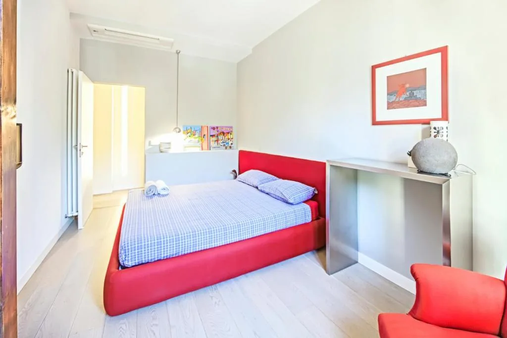 Camera Matrimoniale con Bagno in Comune — Art’To