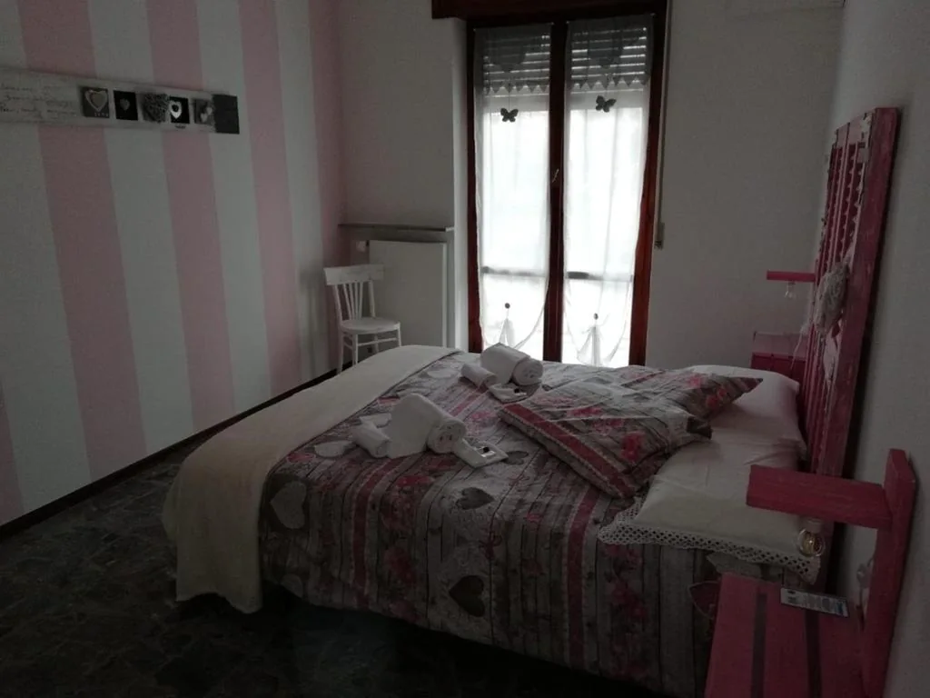 Double Room with Shared Bathroom — Good Morning Shopping