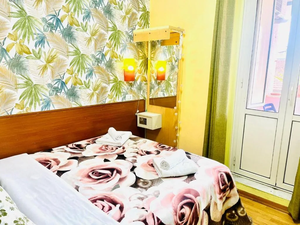 Double Room with Shared Bathroom — Green Guesthouse