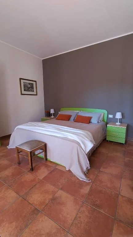 Double Room with Shared Bathroom — La Locanda di Campagna a Guardabosone