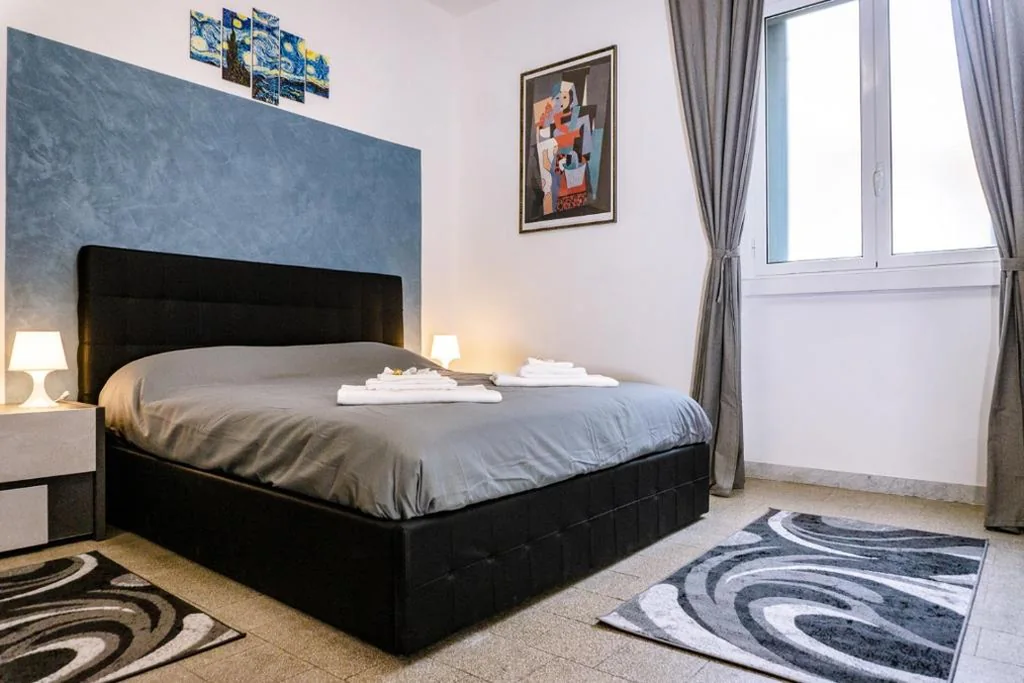 Camera Matrimoniale con Bagno in Comune — Pamphili Rooms