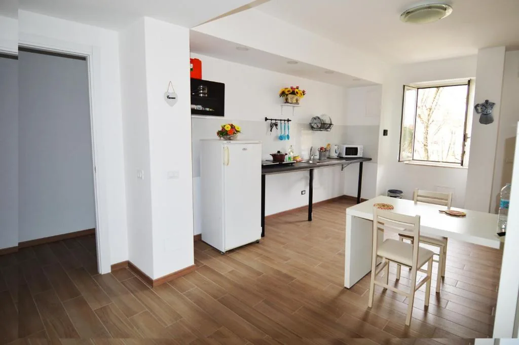 Camera Matrimoniale con Bagno in Comune — Roma Sister
