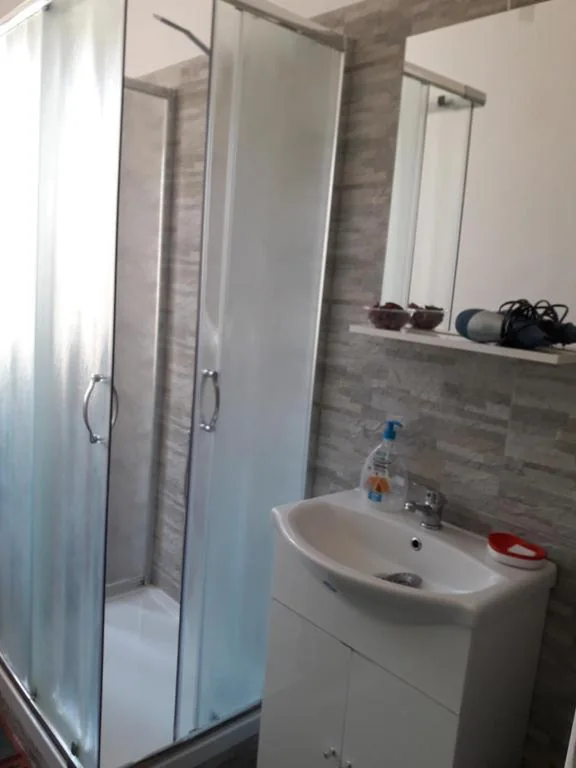 Double Room with Shared Bathroom — Sepulveda