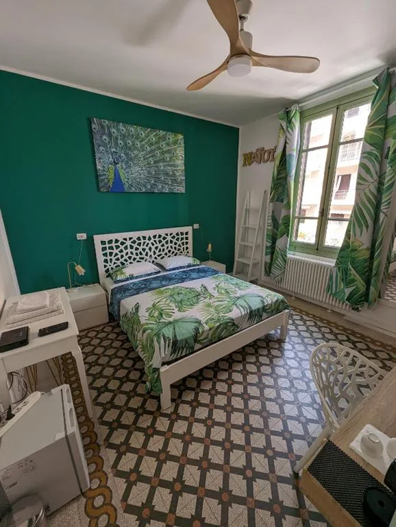 Double Room with Shared Bathroom — Villa Corsini