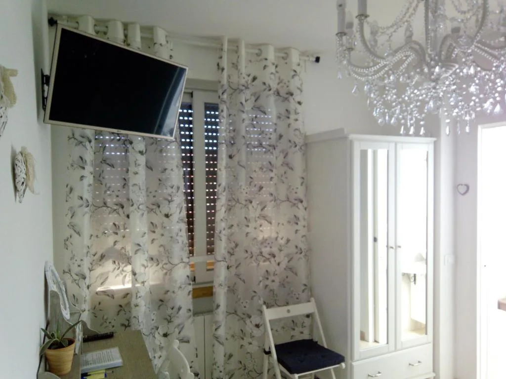 Double Room with Private Bathroom — “6 in centro” guest house