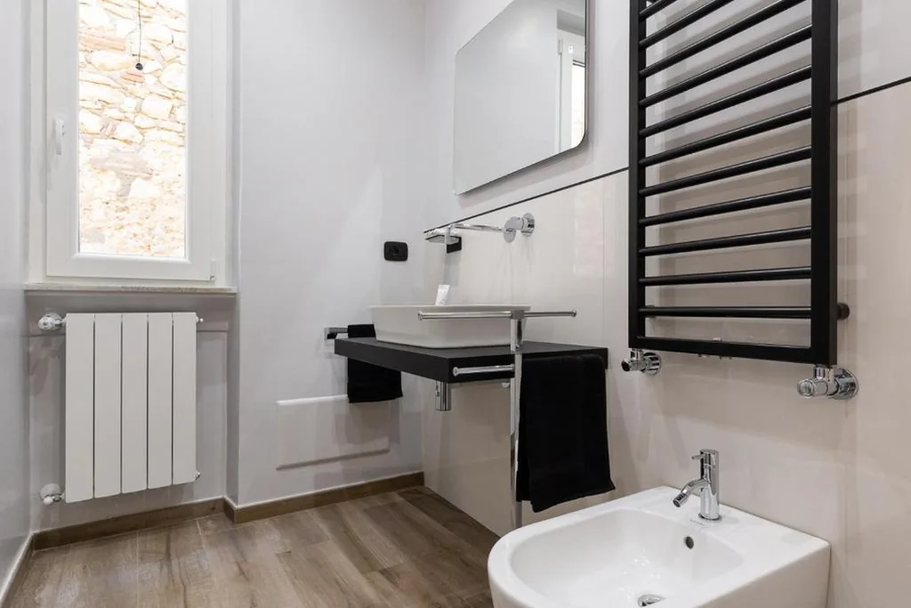 Double Room with Private Bathroom — A CASA DEI NONNI