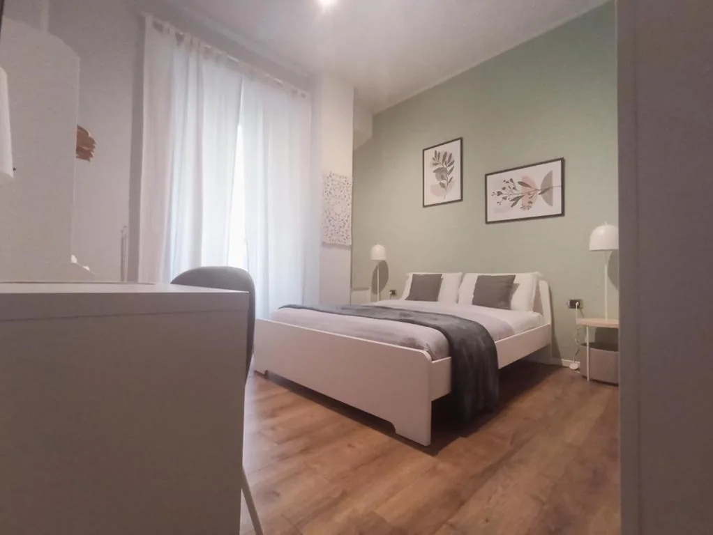 Camera Matrimoniale con Bagno Privato — AD 111 ColaDiRienzo Rooms – by AD Roma