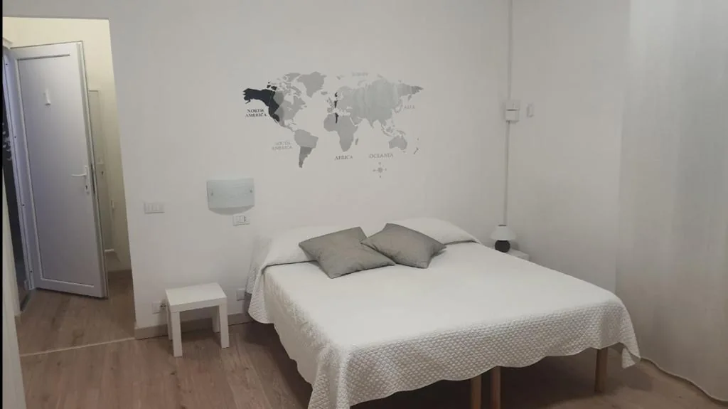 Camera Matrimoniale con Bagno Privato — Affittacamere Gori 21