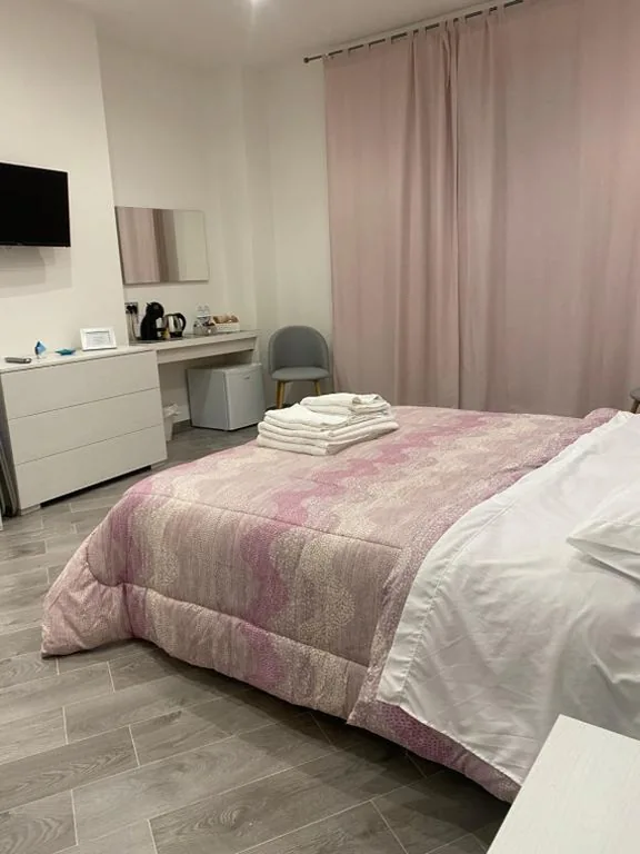 Double Room with Private Bathroom — Affittacamere La Riviera