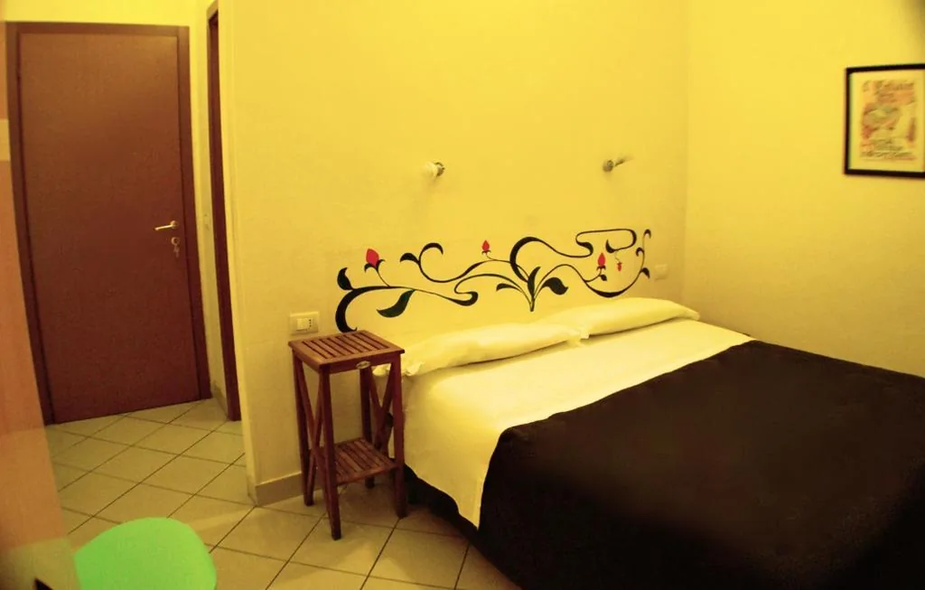 Camera Matrimoniale con Bagno Privato — AlbergoTeatro