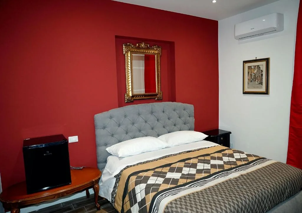 Camera Matrimoniale con Bagno Privato — Appia Antica Room