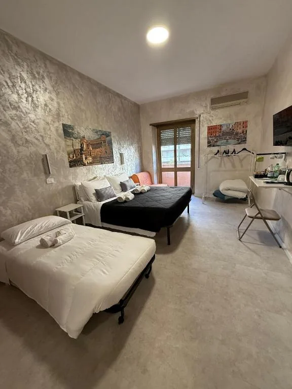 Camera Matrimoniale con Bagno Privato — Appio Rooms Haven