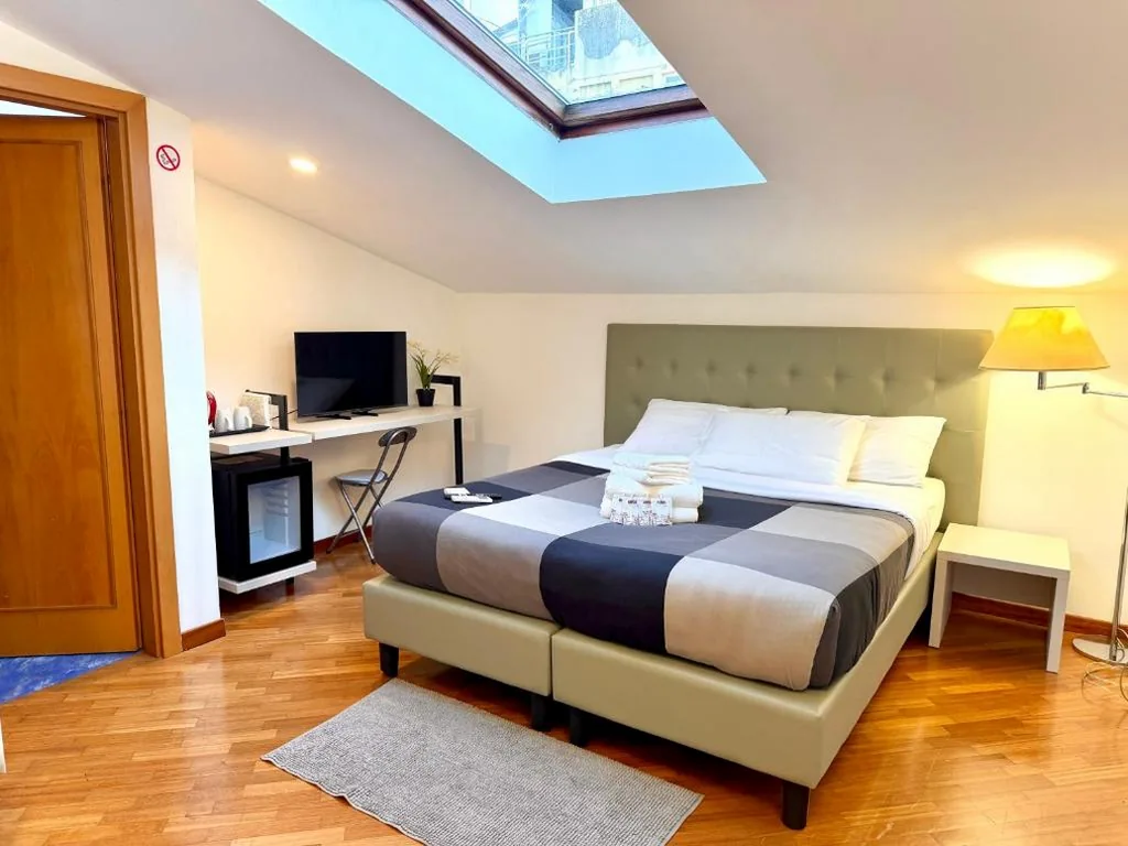 Double Room with Private Bathroom — Attic Garden