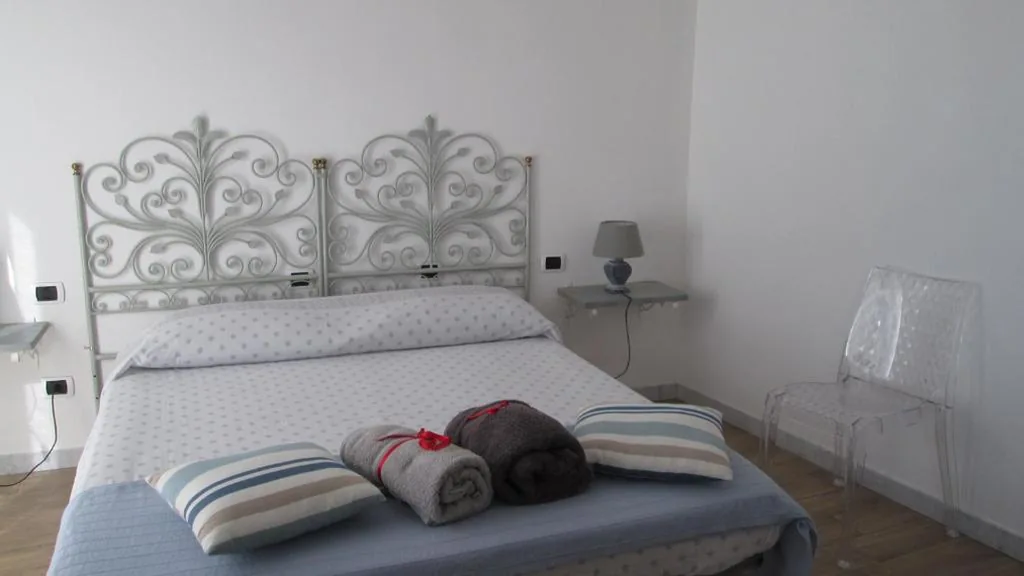 Camera Matrimoniale con Bagno Privato — B&B Agorà Sarzana