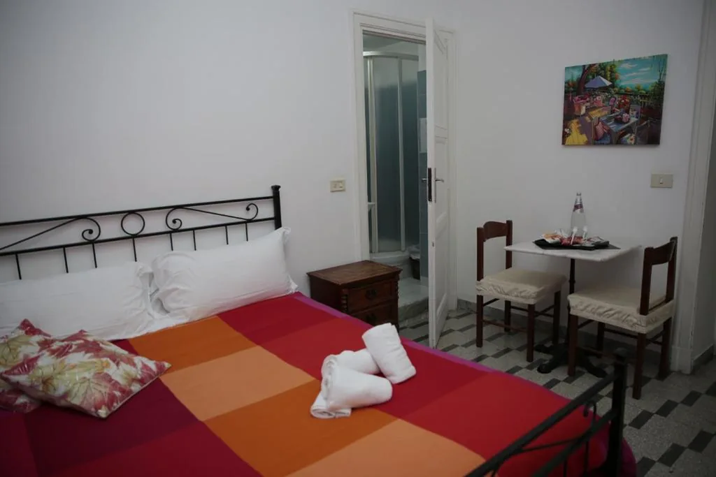 Camera Matrimoniale con Bagno Privato — B&B Bel Ami