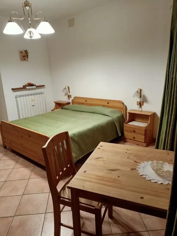 Double Room with Private Bathroom — B&B Bourg