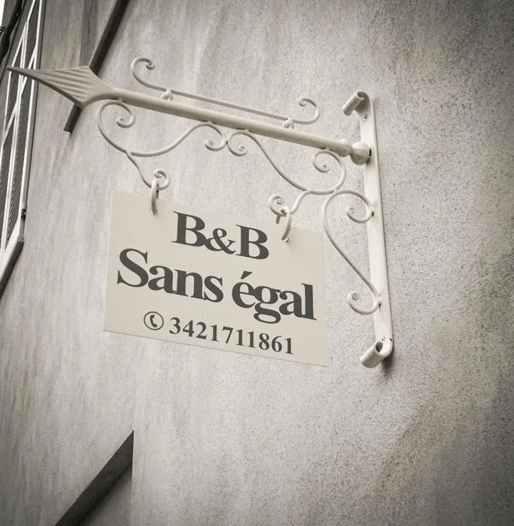 Double Room with Private Bathroom — “B&B Sans égal”, with PRIVATE ROOMS and GROUND FLOOR APARTMENTS in Biella