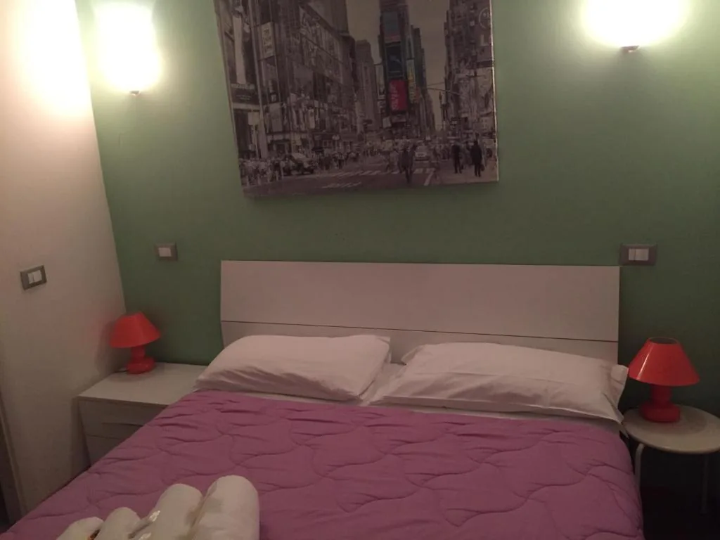 Camera Matrimoniale con Bagno Privato — B&B SPQR