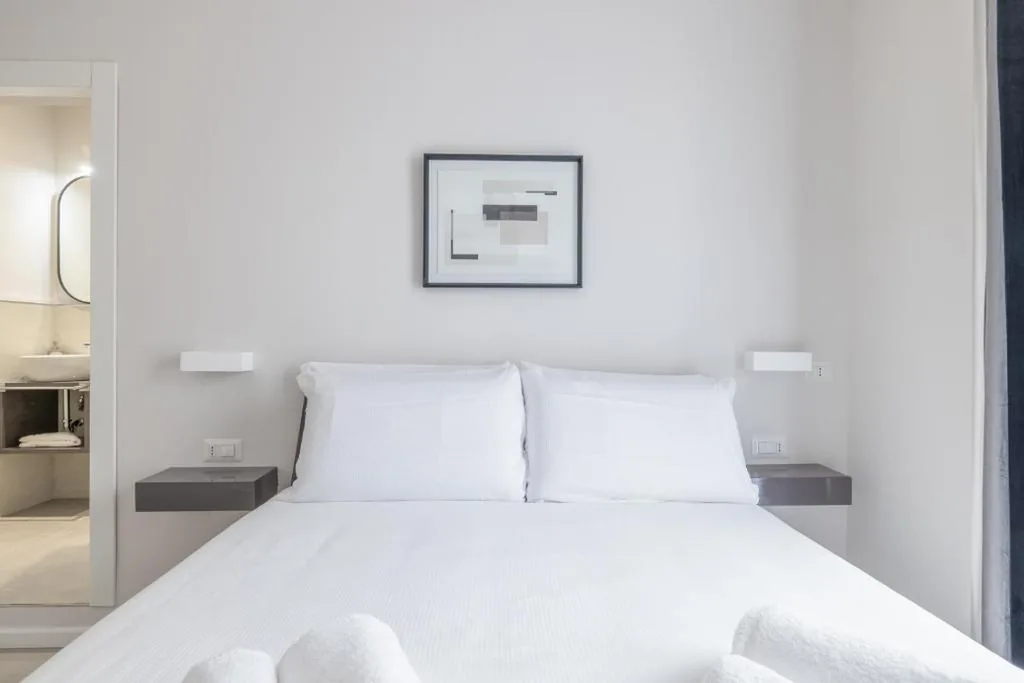 Camera Matrimoniale con Bagno Privato — Belli San Giovanni Guest House