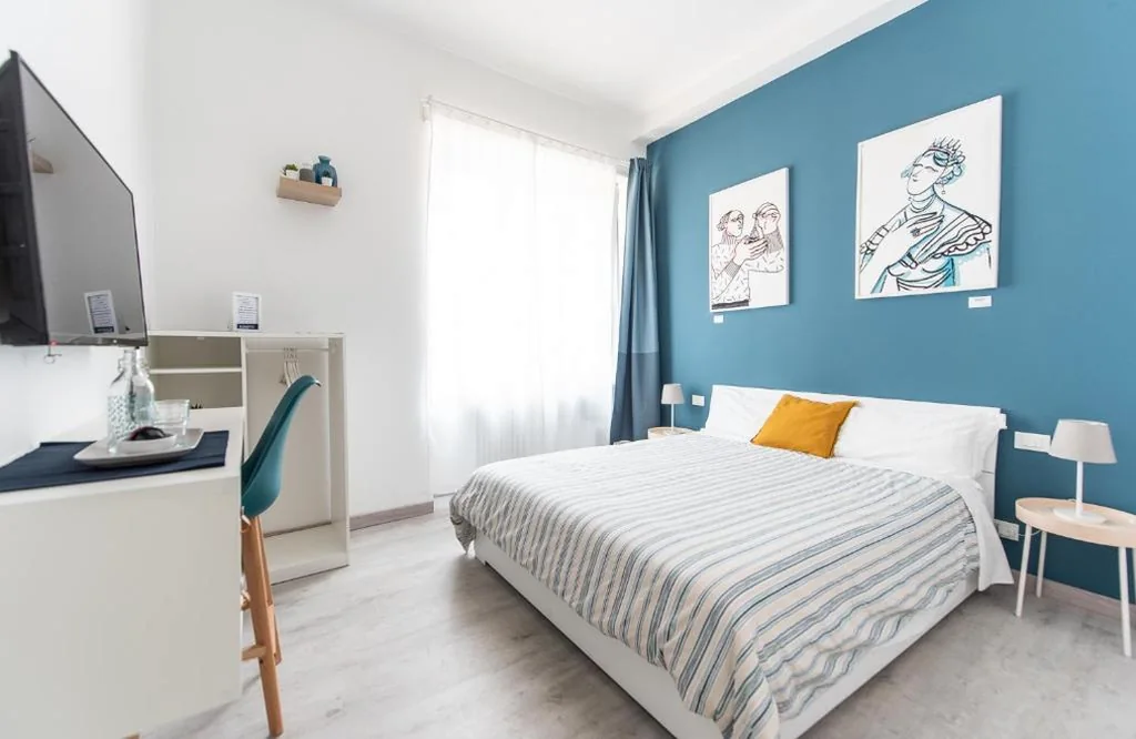 Double Room with Private Bathroom — Blunotte Torino – Piazza Arbarello