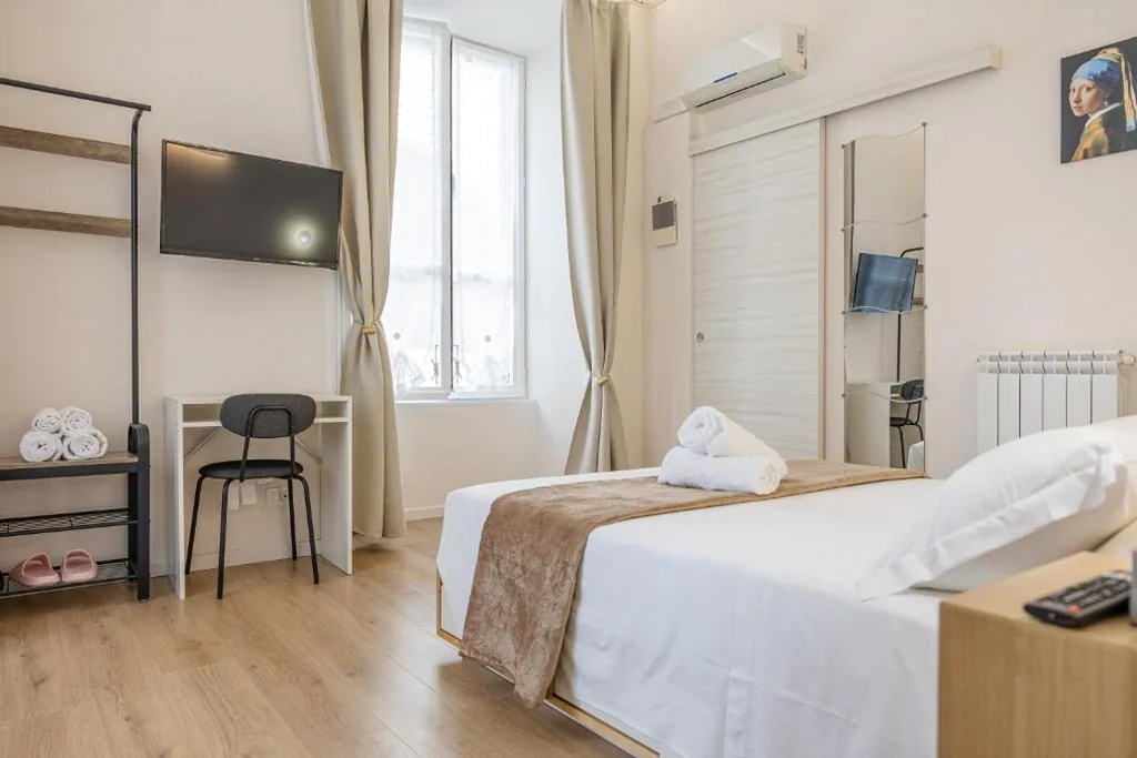 Camera Matrimoniale con Bagno Privato — Bottega Artistica Guest House