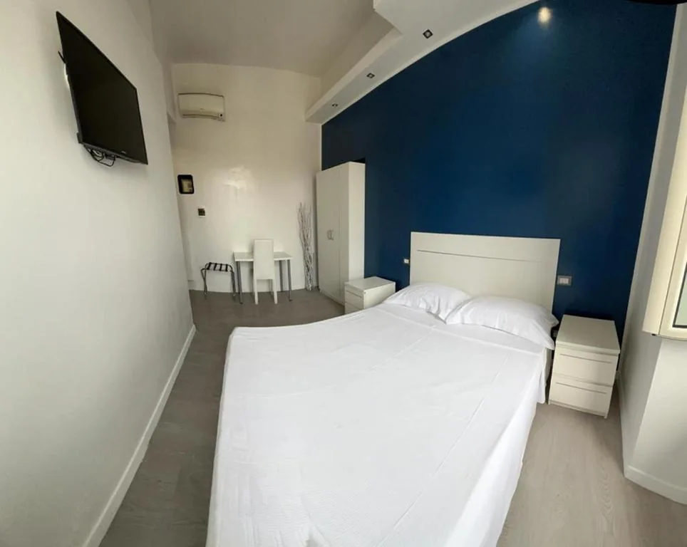 Double Room with Private Bathroom — Boutique Rooms