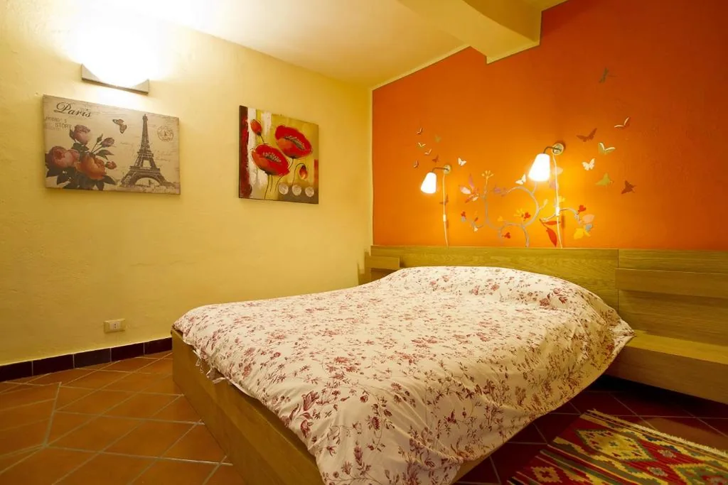Camera Matrimoniale con Bagno Privato — Camera Dolcenotte