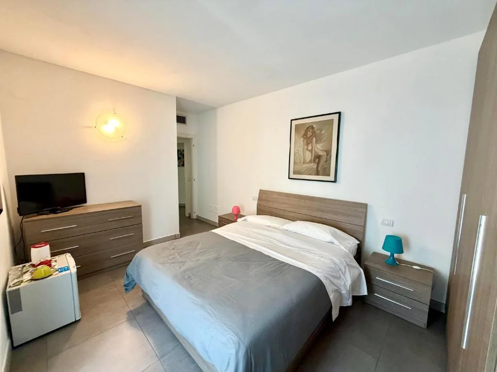 Camera Matrimoniale con Bagno Privato — Camere e case vacanza Residenza Prealba