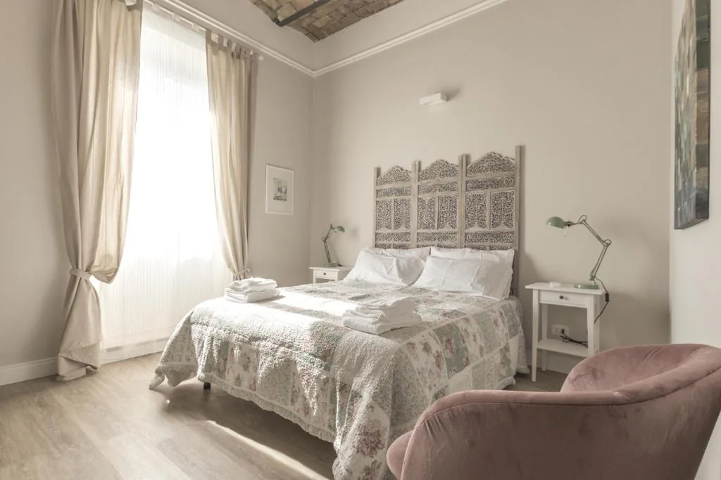 Double Room with Private Bathroom — Casa di Ele