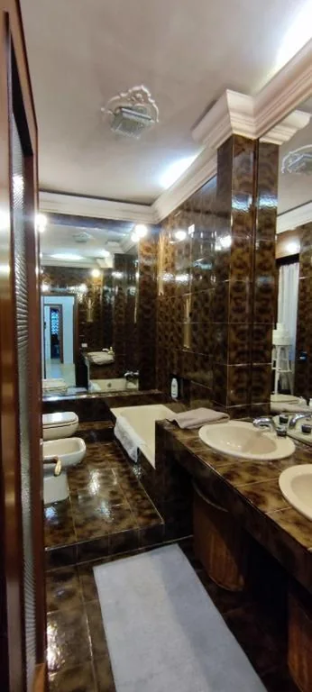 Camera Matrimoniale con Bagno Privato — Casa Robert