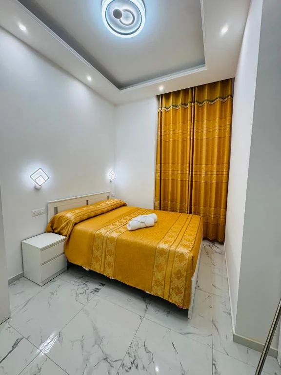 Double Room with Private Bathroom — Casa Roma