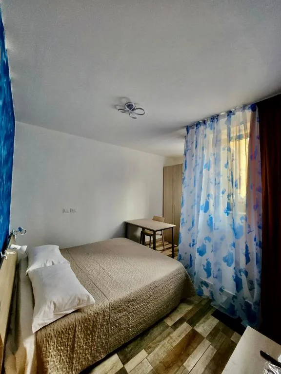 Camera Matrimoniale con Bagno Privato — Casa Roxana