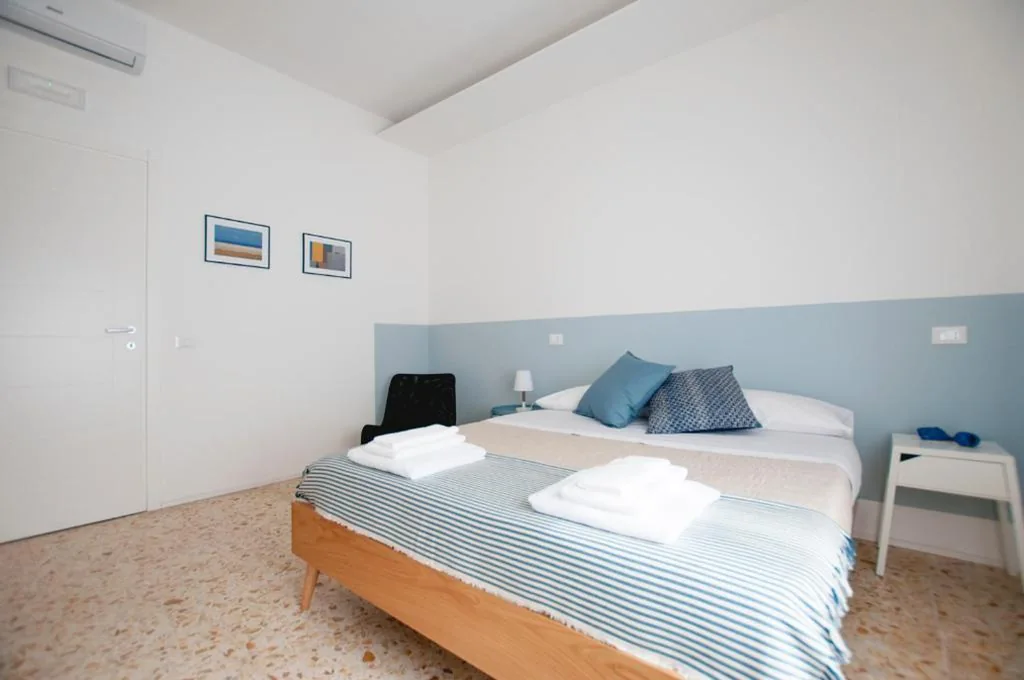 Camera Matrimoniale con Bagno Privato — Casa27 Affittacamere