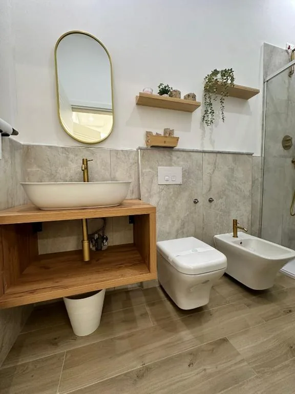 Camera Matrimoniale con Bagno Privato — Center Rooms La Spezia