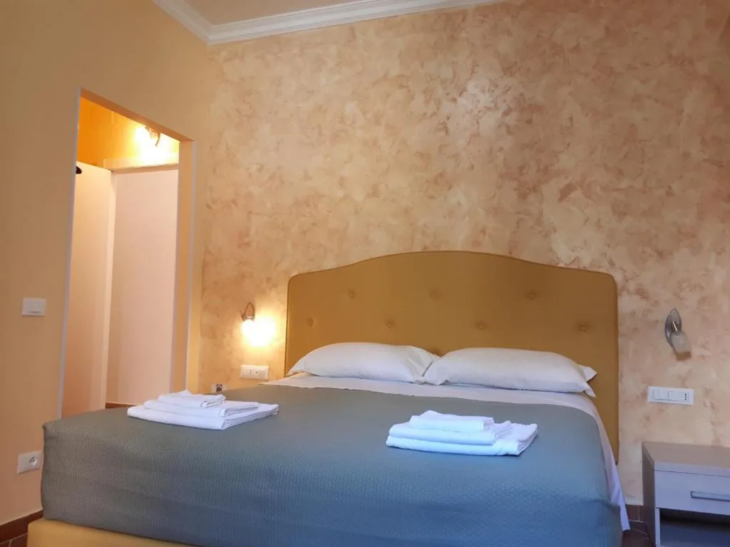 Camera Matrimoniale con Bagno Privato — Clodio Rooms