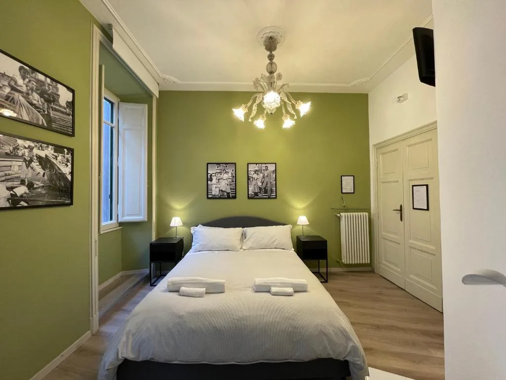 Camera Matrimoniale con Bagno Privato — Colazione Al Vaticano Guest House