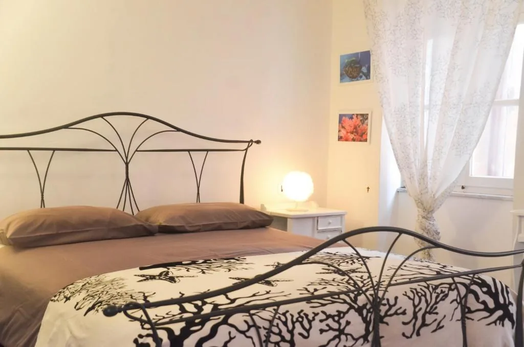 Double Room with Private Bathroom — DEMIVIE GUESTHOUSE