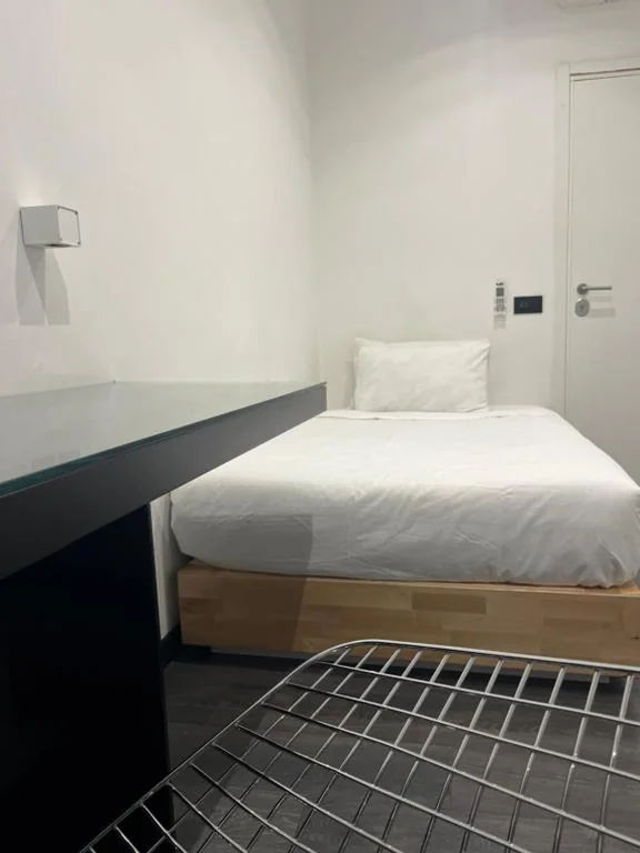 Camera Matrimoniale con Bagno Privato Esterno — Anagnina Guesthouse