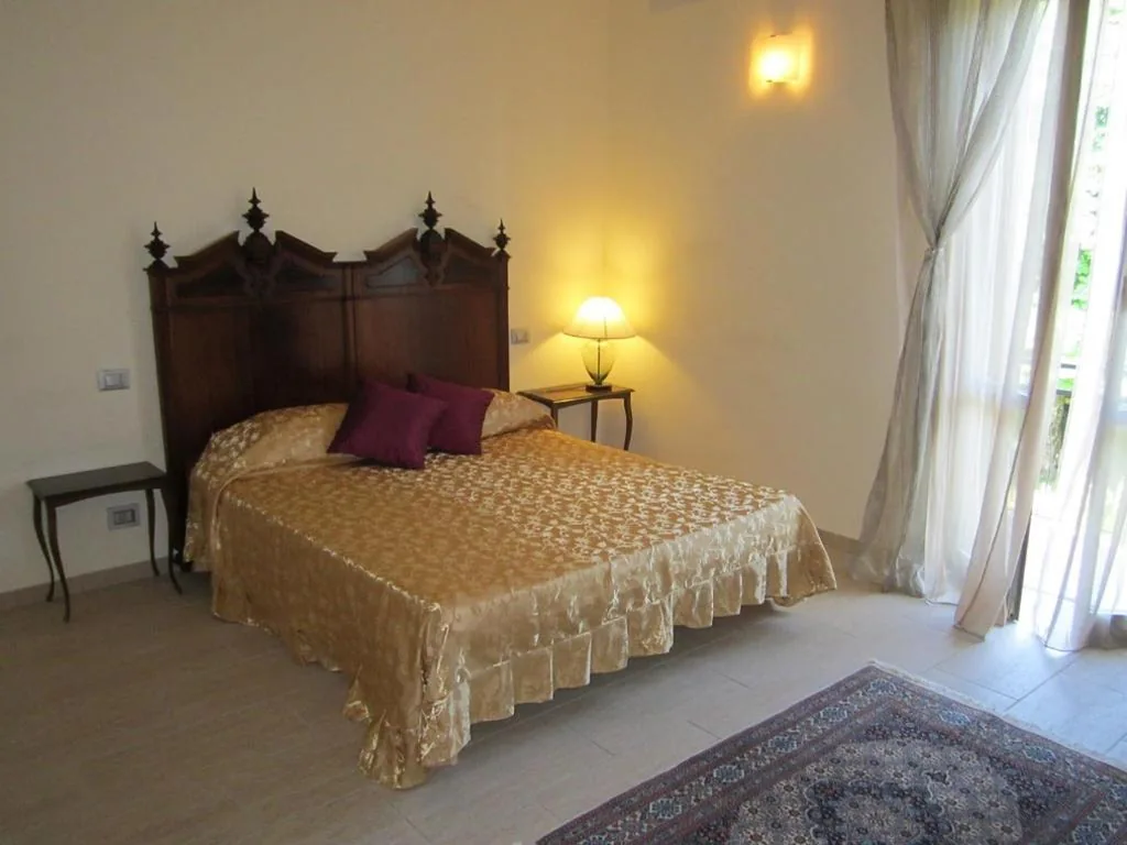 Camera Matrimoniale con Bagno Privato Esterno — B&B Al Calcandola
