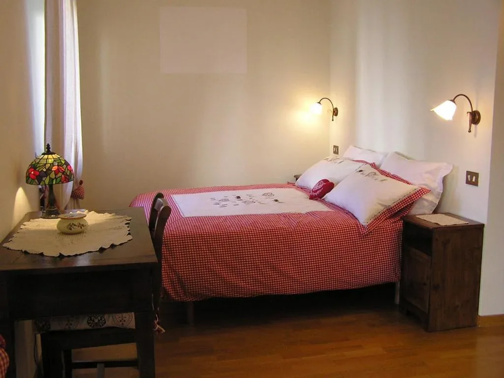 Double Room with External Private Bathroom — B&B Au Petit Bonheur