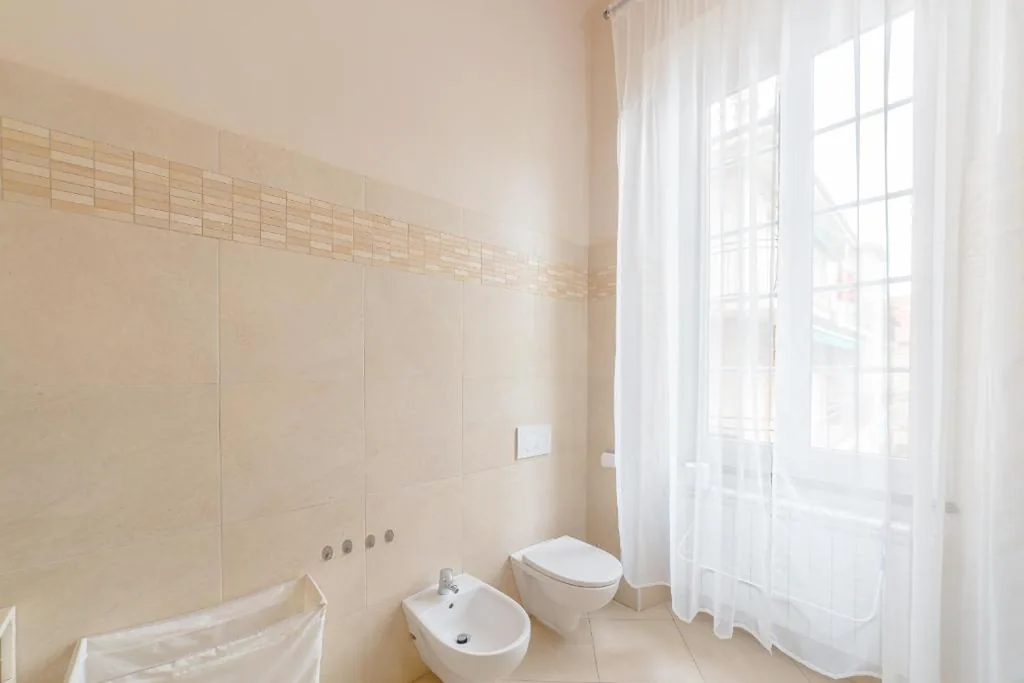 Camera Matrimoniale con Bagno Privato Esterno — B&B Bernini