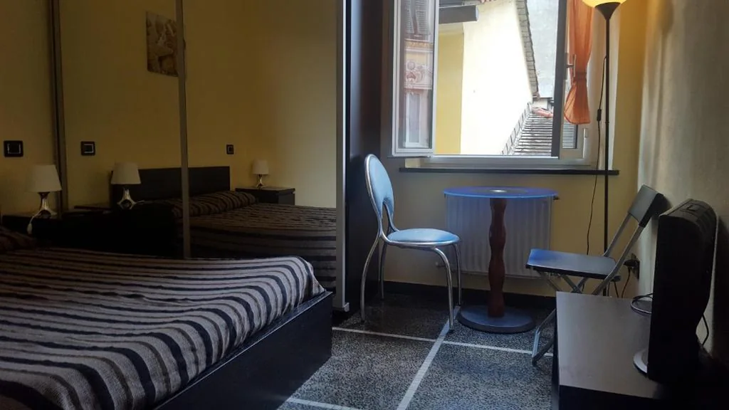 Camera Matrimoniale con Bagno Privato Esterno — B&b Il pesce doro