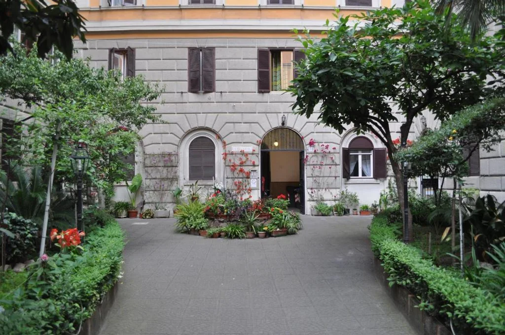 Double Room with External Private Bathroom — B&B Sergio House