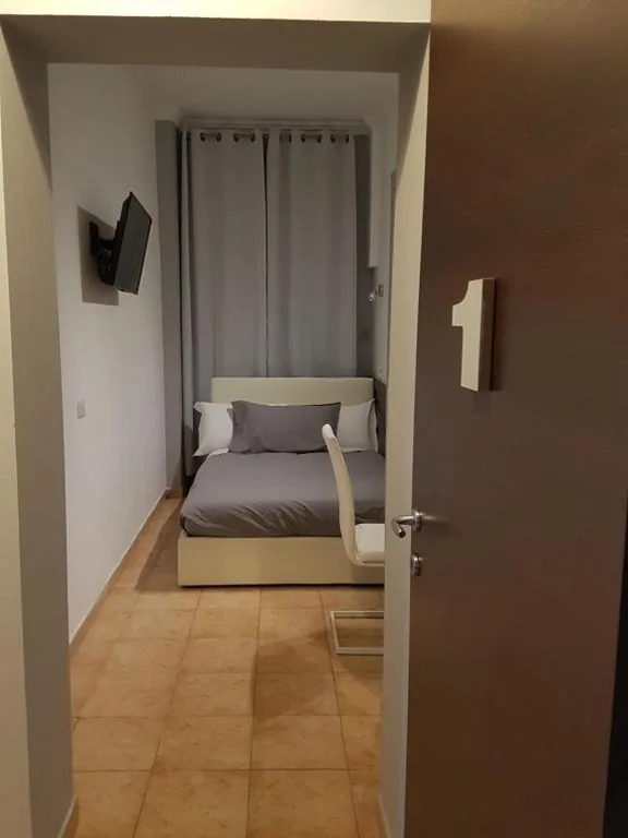 Camera Matrimoniale con Bagno Privato Esterno — Bakirooms