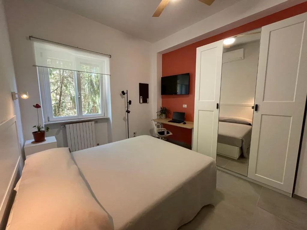 Double Room with External Private Bathroom — Casa Marconi