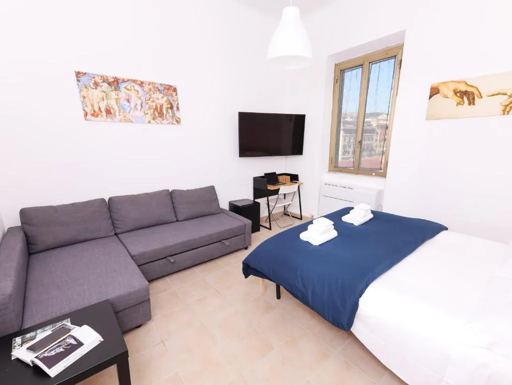 Camera Matrimoniale con Bagno Privato Esterno — Cielo Vaticano Guest House
